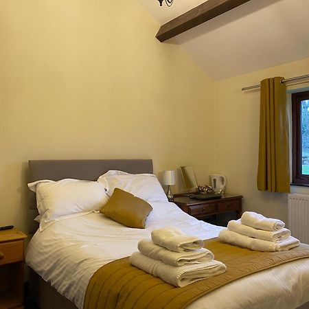 Ye Olde Bowling Green Inn Bradwell  ภายนอก รูปภาพ